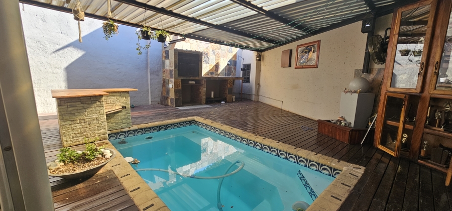 To Let 3 Bedroom Property for Rent in Cashan North West